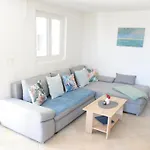 Luger Eg By Interhome * Ražanj