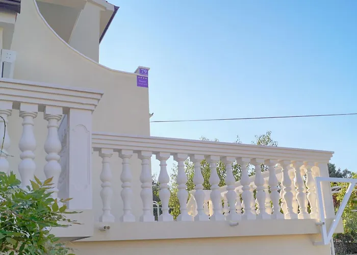 Luger Eg By Interhome * Ražanj