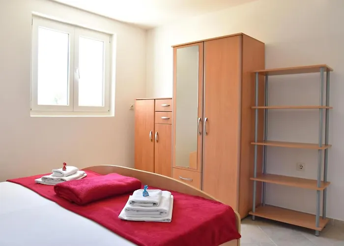 Luger Eg By Interhome Lejlighed Ražanj