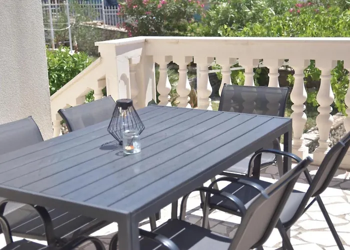 Lejlighed Luger Eg By Interhome *