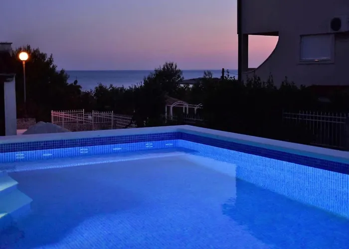 Luger Eg By Interhome Lejlighed Ražanj