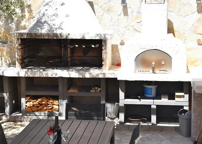 Luger Eg By Interhome * Ražanj