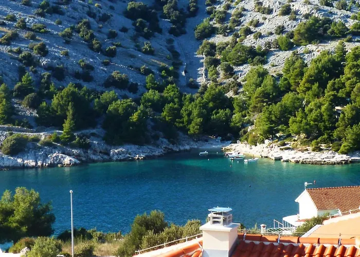 Luger Eg By Interhome