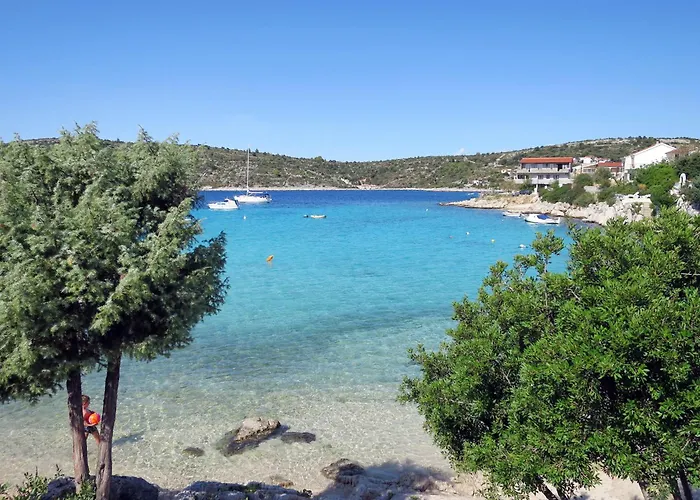 Lejlighed Luger Eg By Interhome